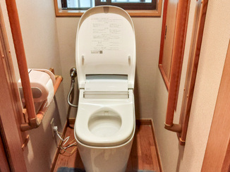 トイレリフォーム お掃除がラクで使いやすいタンクレストイレ