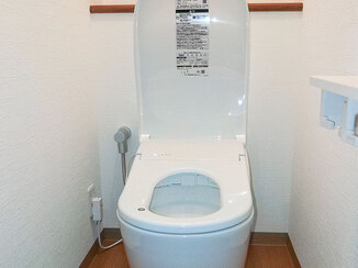 トイレリフォーム 内装とあわせてリフォームし利便性・機能性を高めたトイレ