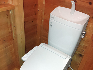 トイレリフォーム お手入れしやすく快適に使えるトイレとIHクッキングヒーター